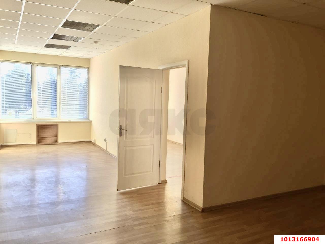 Фото №3: Офисное помещение 900 м² - Краснодар, Хлопчато-бумажный Комбинат, ул. Сормовская, 3