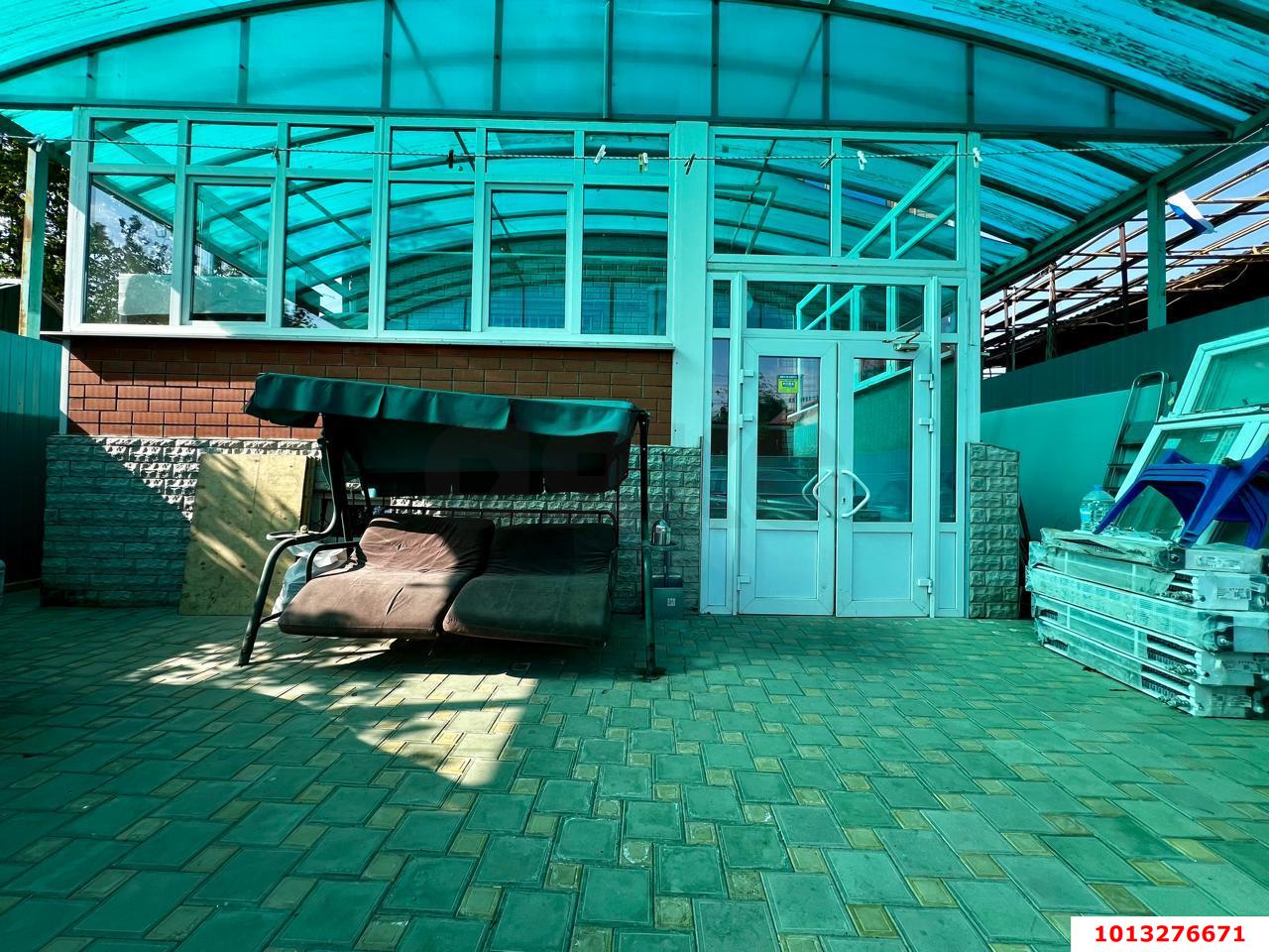 Фото №1: Дом 340 м² + 9.5 сот. - Краснодар, Пашковский, ул. Фадеева, 81