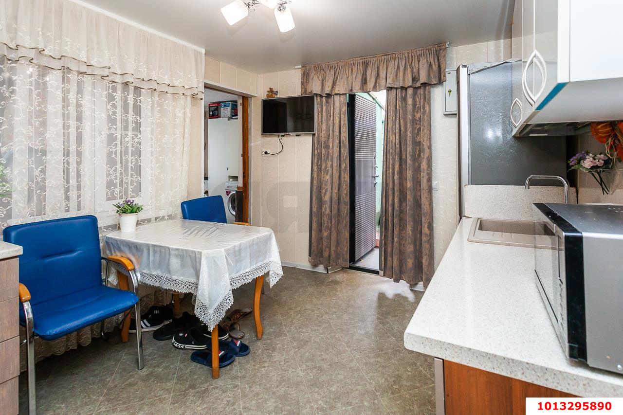 Фото №8: Часть дома 45 м² + 1 сот. - Краснодар, Центральный, ул. Гоголя, 102