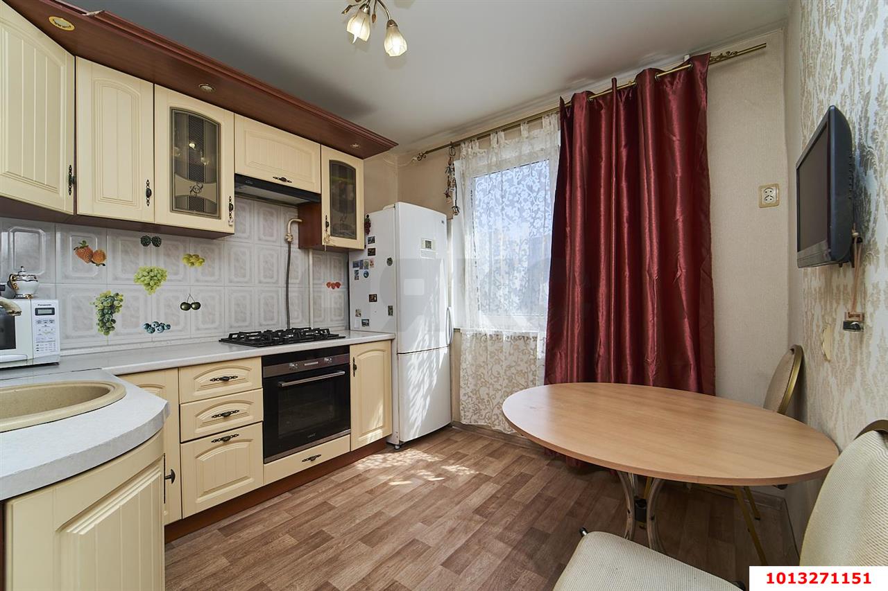 Фото №1: 4-комнатная квартира 85 м² - Краснодар, Центральный, ул. Промышленная, 21/3