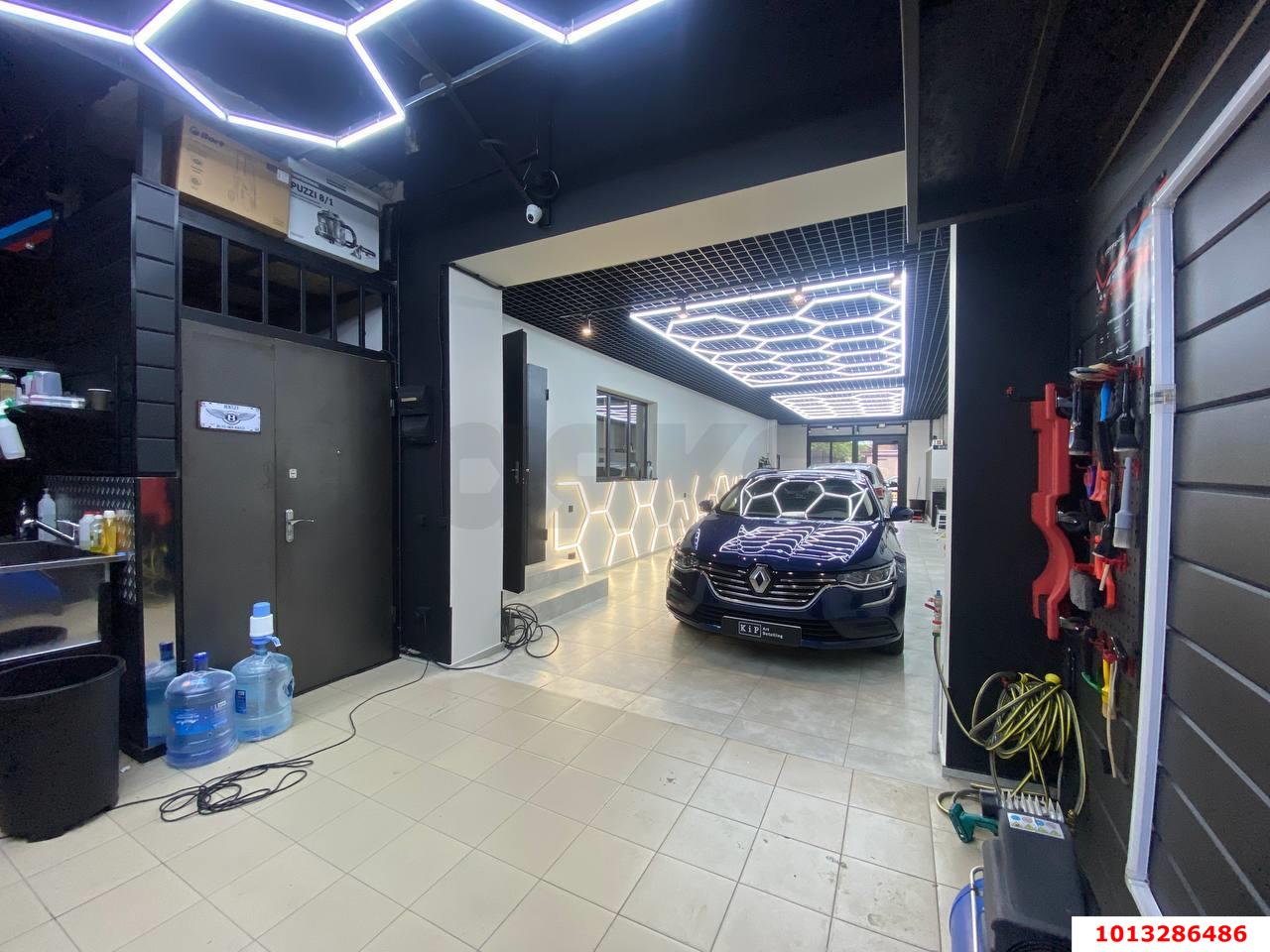 Фото №19: Дом 401 м² + 2.4 сот. - Краснодар, Западный внутригородской округ, мкр. Фестивальный, ул. Рылеева, 179