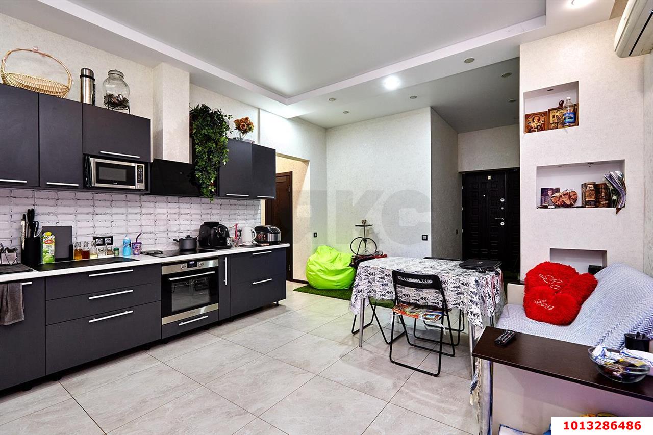 Фото №2: Дом 401 м² + 2.4 сот. - Краснодар, Западный внутригородской округ, мкр. Фестивальный, ул. Рылеева, 179