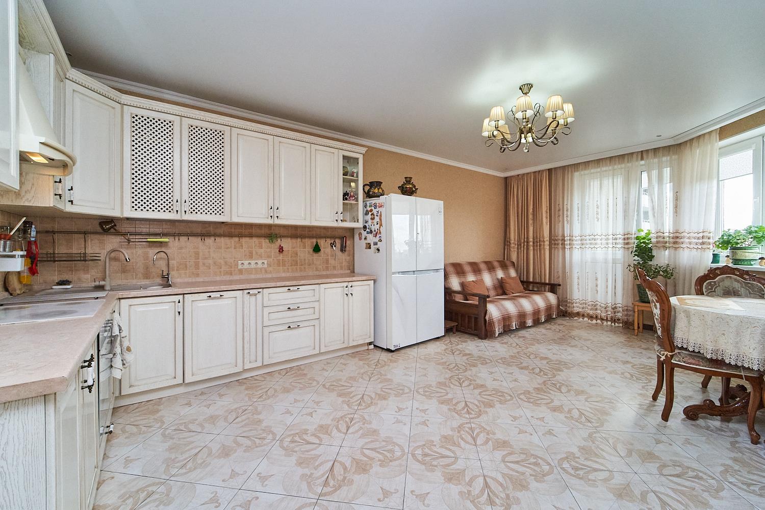 Фото №9: 3-комнатная квартира 102 м² - Краснодар, Центральный внутригородской округ, мкр. Центральный, ул. Ломоносова, 94