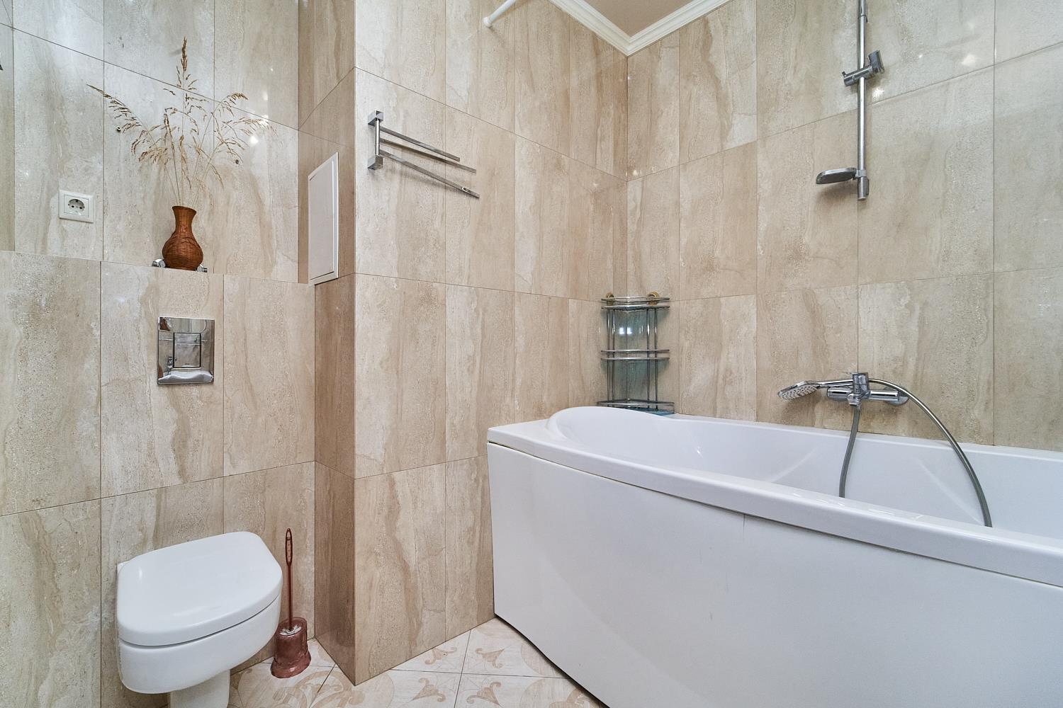 Фото №11: 3-комнатная квартира 102 м² - Краснодар, Центральный внутригородской округ, мкр. Центральный, ул. Ломоносова, 94