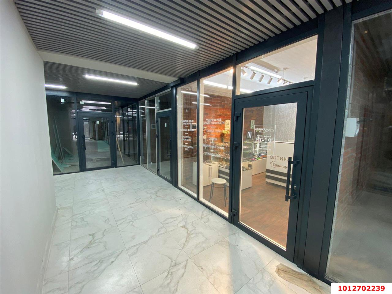 Фото №9: Коммерция 50 м² - Краснодар, Прикубанский внутригородской округ, жилой комплекс Грин Лайф, мкр. имени Петра Метальникова, ул. Петра Метальникова, 28А