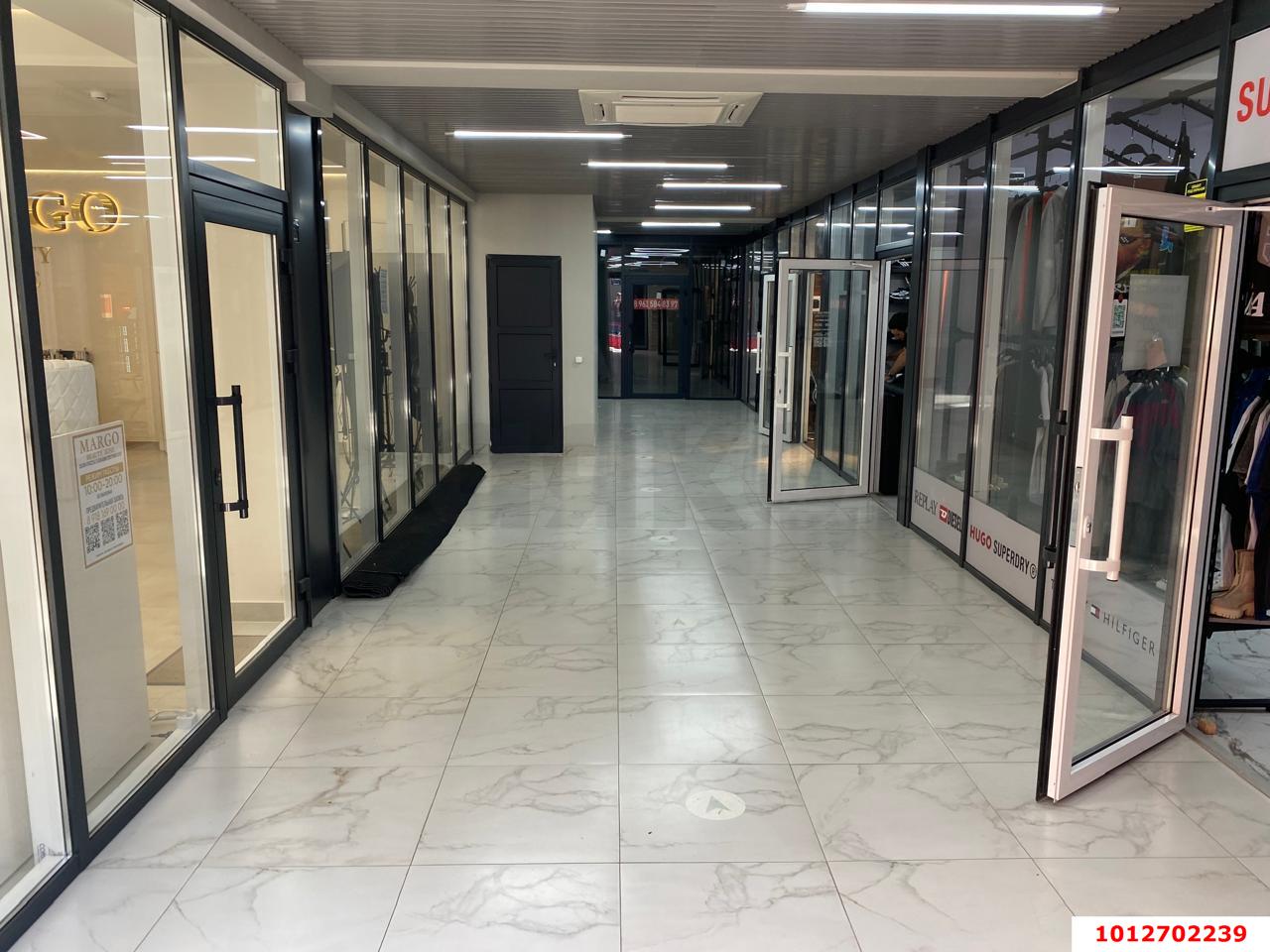 Фото №6: Коммерция 50 м² - Краснодар, Прикубанский внутригородской округ, жилой комплекс Грин Лайф, мкр. имени Петра Метальникова, ул. Петра Метальникова, 28А