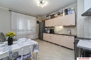 Фото №1: 2-комнатная квартира 73 м² - Краснодар, мкр. Кожзавод, ул. Передерия