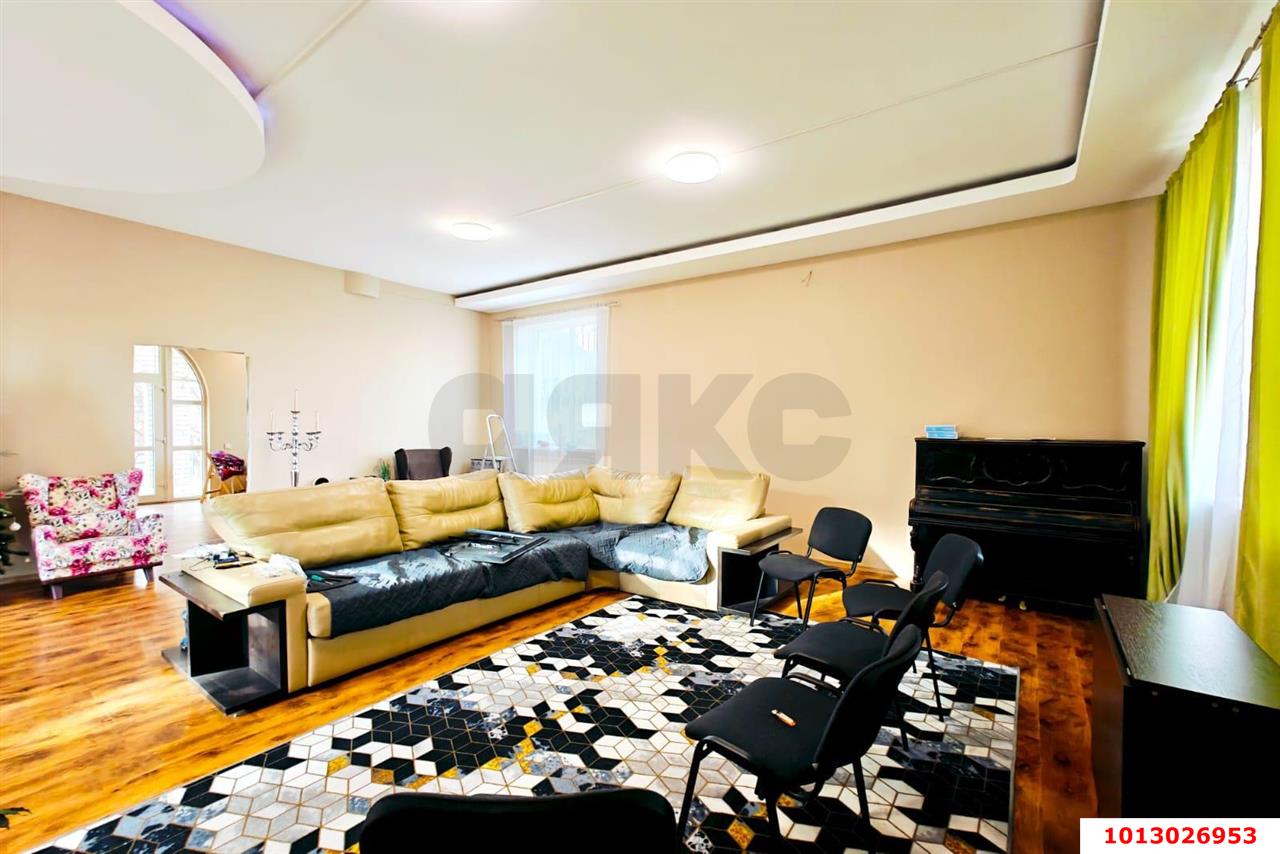 Фото №13: Дом 375 м² + 8 сот. - Краснодар, Прикубанский внутригородской округ, Завод Радиоизмерительных Приборов, мкр. Музыкальный, ул. Дементия Красюка, 3