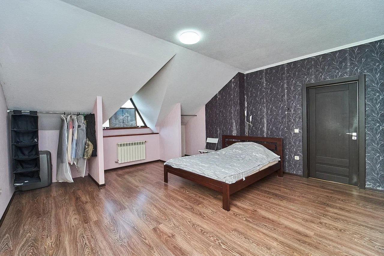 Фото №5: Дом 350 м² + 4.23 сот. - Краснодар, Прикубанский внутригородской округ, Калинино, мкр. Завод Радиоизмерительных Приборов, ул. Тебердинская, 20