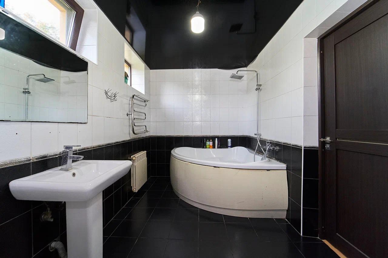 Фото №9: Дом 350 м² + 4.23 сот. - Краснодар, Прикубанский внутригородской округ, Калинино, мкр. Завод Радиоизмерительных Приборов, ул. Тебердинская, 20