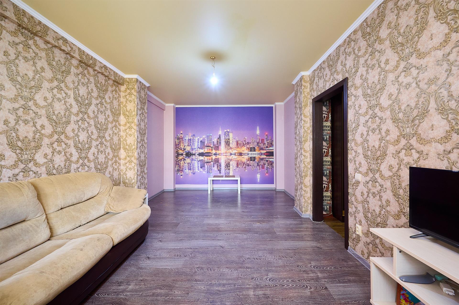 Фото №6: 2-комнатная квартира 65 м² - Краснодар, Прикубанский внутригородской округ, Завод Радиоизмерительных Приборов, мкр. Музыкальный, ул. имени Сергея Есенина, 94