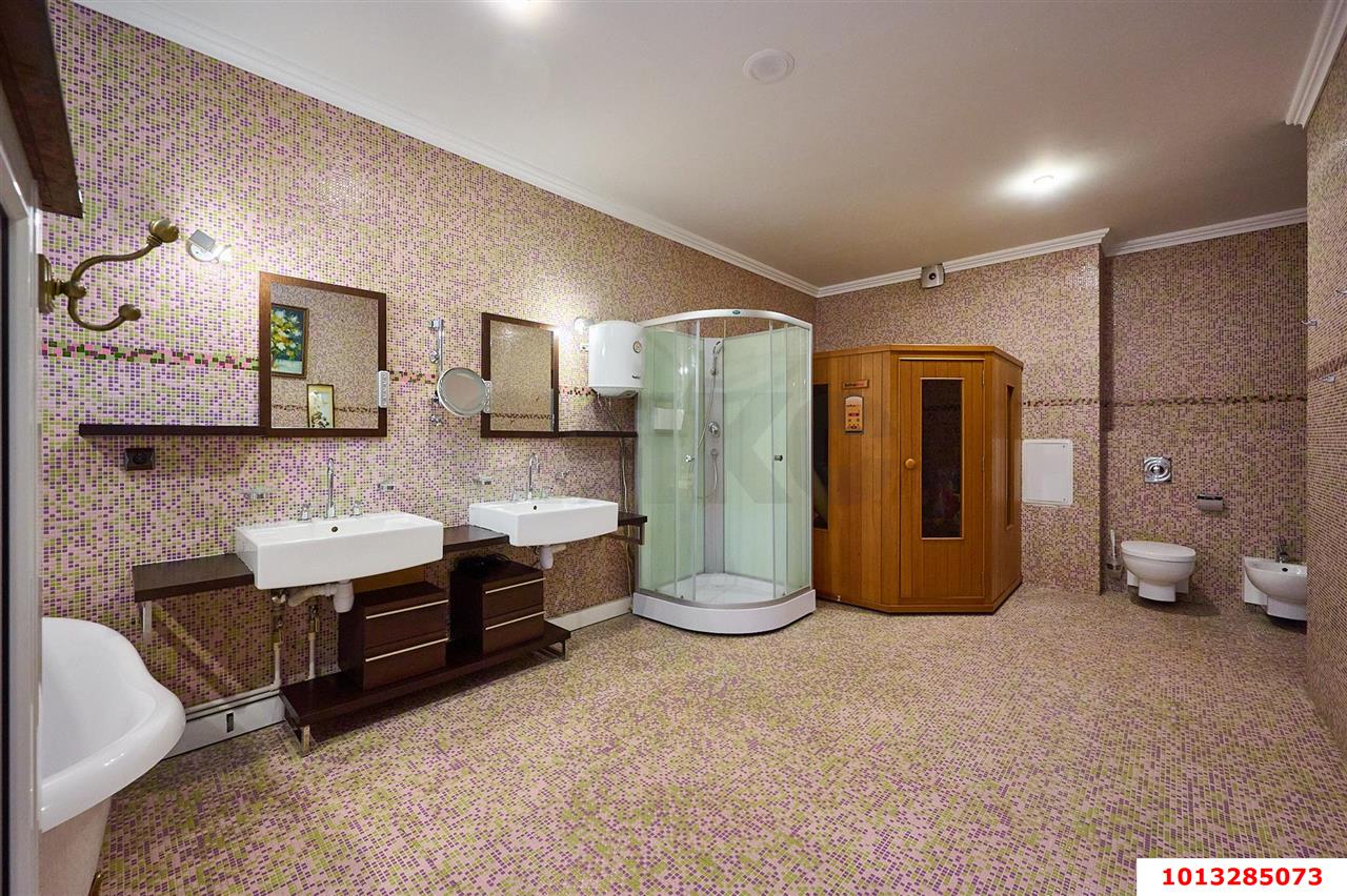 Фото №18: 4-комнатная квартира 154 м² - Краснодар, Центральный внутригородской округ, мкр. Центральный, ул. Володи Головатого, 302