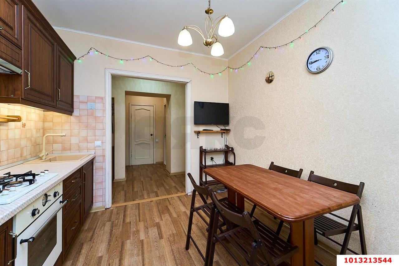 Фото №2: 2-комнатная квартира 51 м² - Краснодар, Центральный внутригородской округ, мкр. Центральный, ул. Митрофана Седина, 2