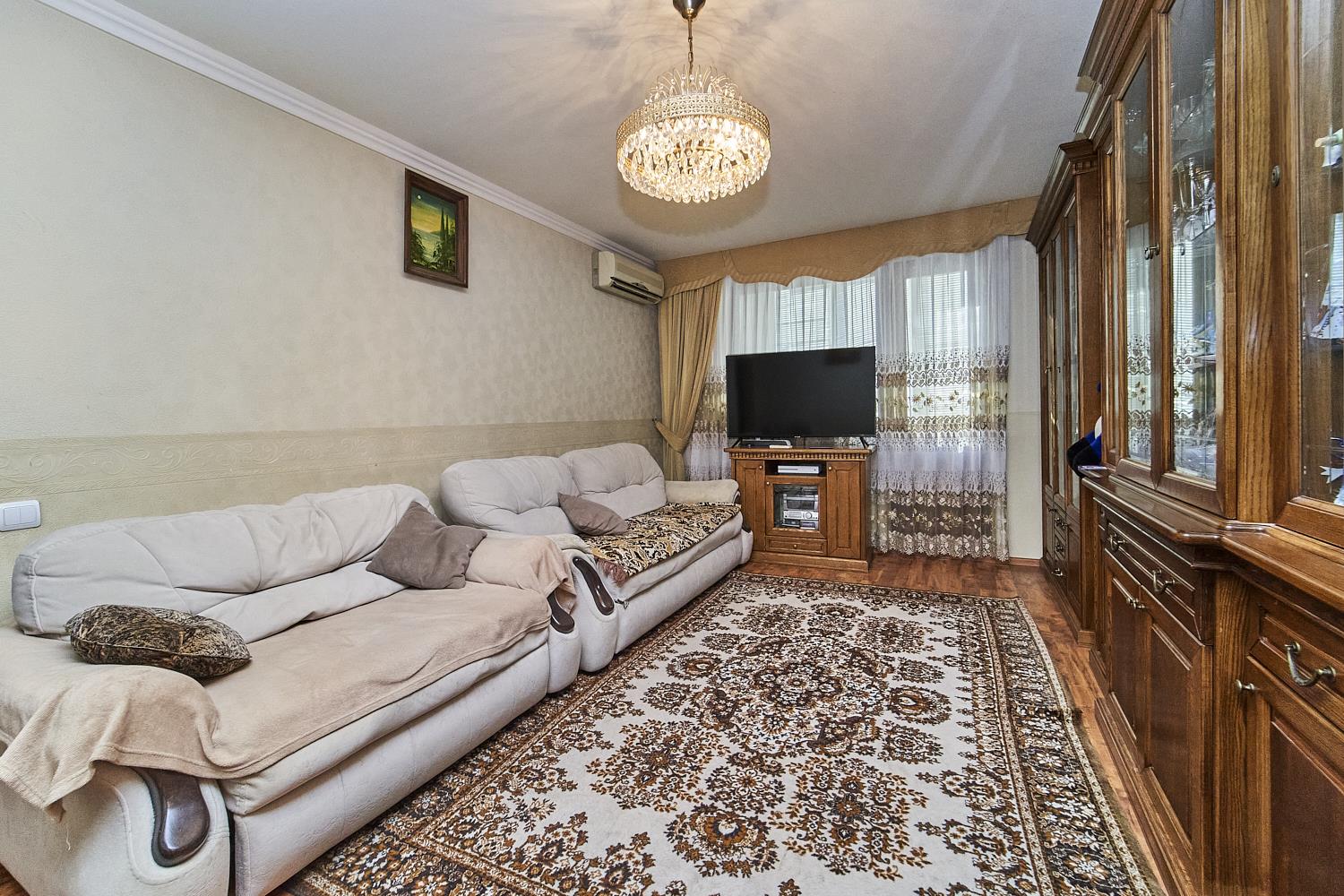 Фото №2: 2-комнатная квартира 55 м² - Краснодар, Западный внутригородской округ, мкр. Юбилейный, ул. 70-летия Октября, 34