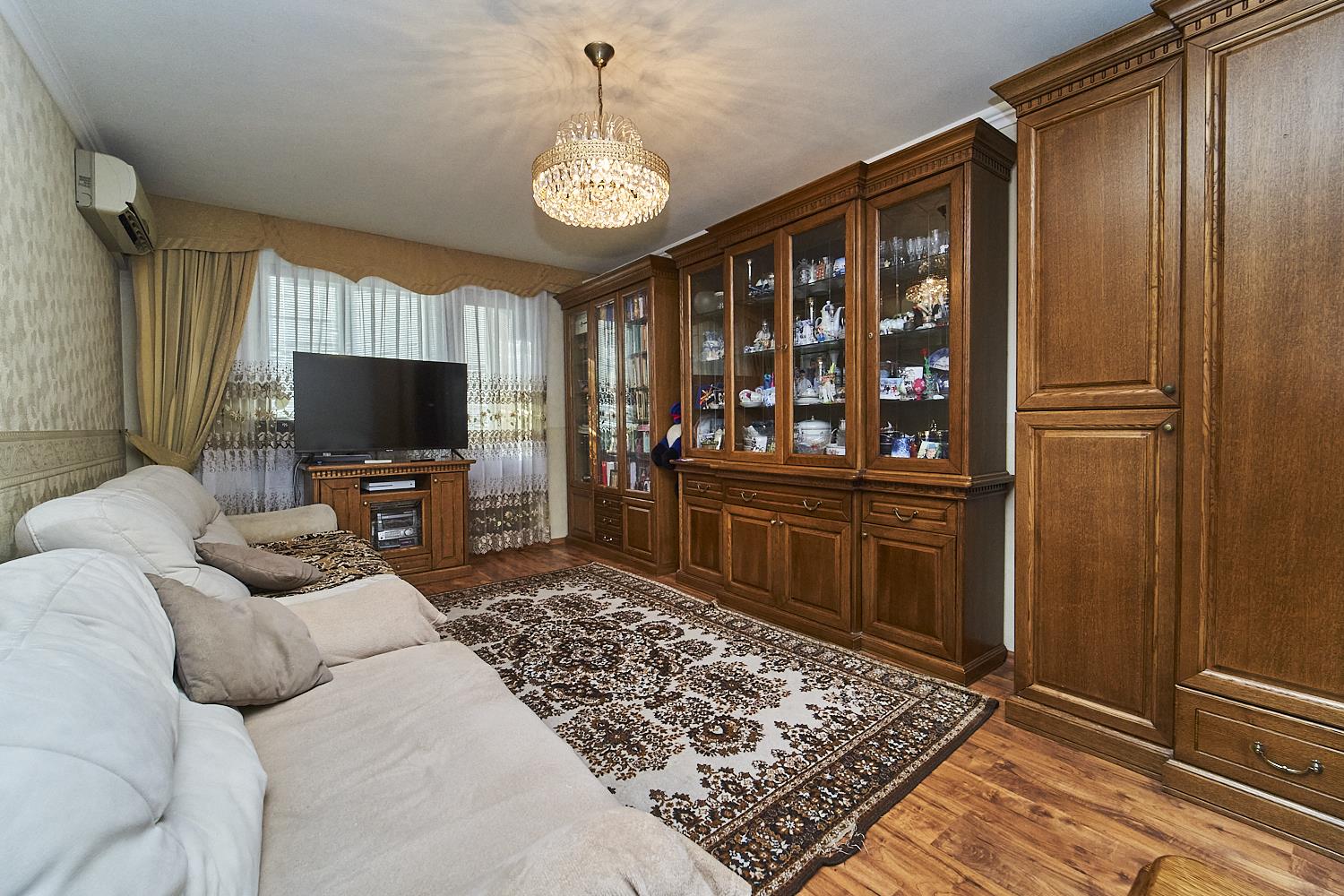 Фото №1: 2-комнатная квартира 55 м² - Краснодар, Западный внутригородской округ, мкр. Юбилейный, ул. 70-летия Октября, 34