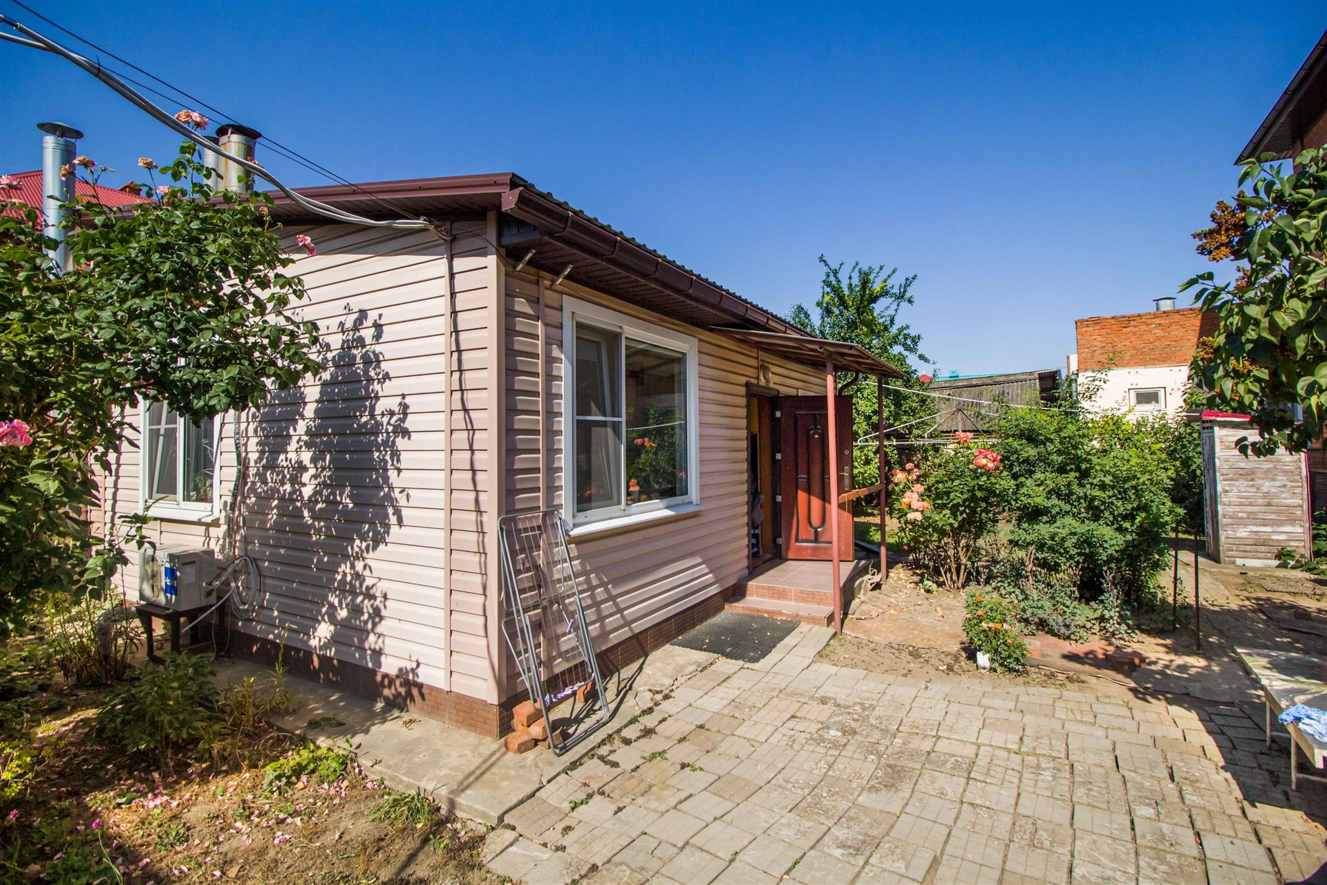 Фото №1: Дом 100 м² + 4 сот. - Краснодар, Центральный внутригородской округ, Покровка, мкр. Центральный, ул. Березанская, 30