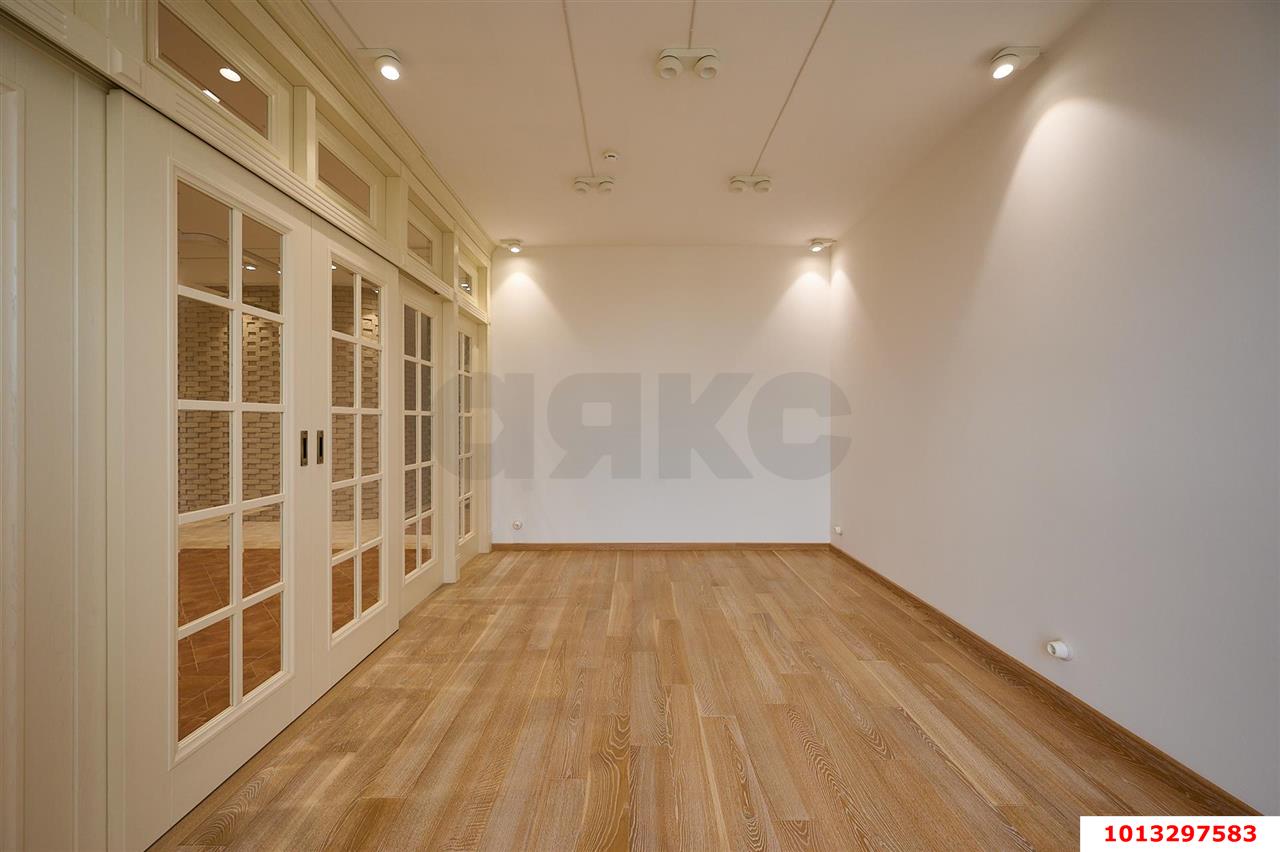 Фото №2: 2-комнатная квартира 84 м² - Краснодар, Центральный, ул. Кубанская Набережная, 37