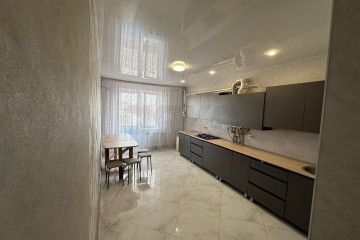 Фото №1: 1-комнатная квартира 44 м² - Российский, мкр. Прикубанский внутригородской округ, ул. Тепличная