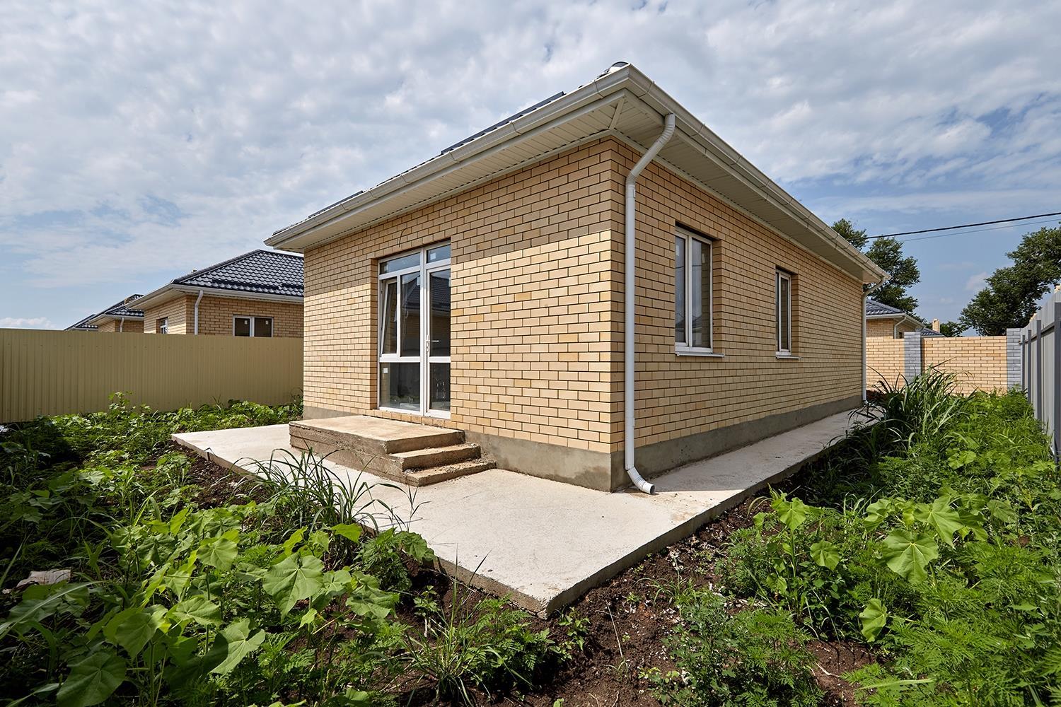 Фото №1: Дом 42 м² + 2 сот. - Краснодар, Прикубанский внутригородской округ, мкр. КП Крепость, ул. Петропавловская, 13