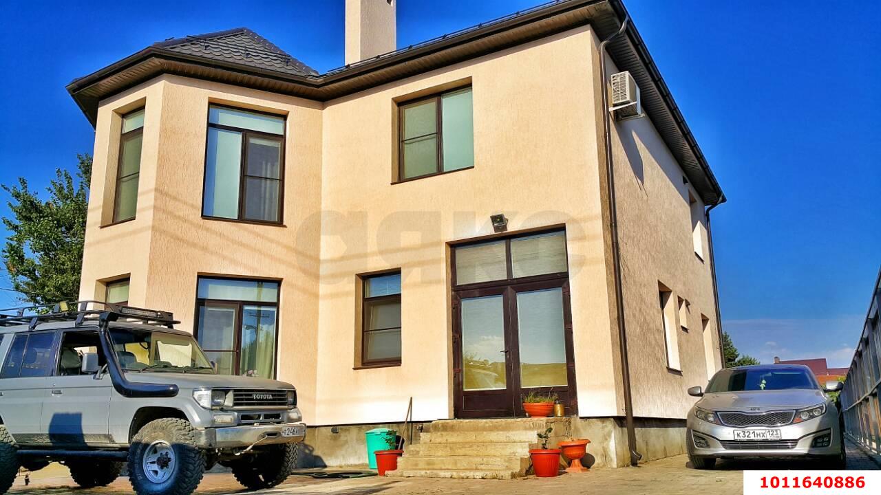 Фото №1: Дом 240 м² + 6.7 сот. - Краснодар, Сады Калинина, ул. Средняя, 61