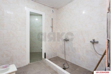 Фото №5: Торговое помещение 970 м² - Краснодар, мкр. Фестивальный, ул. Гагарина, 170/1