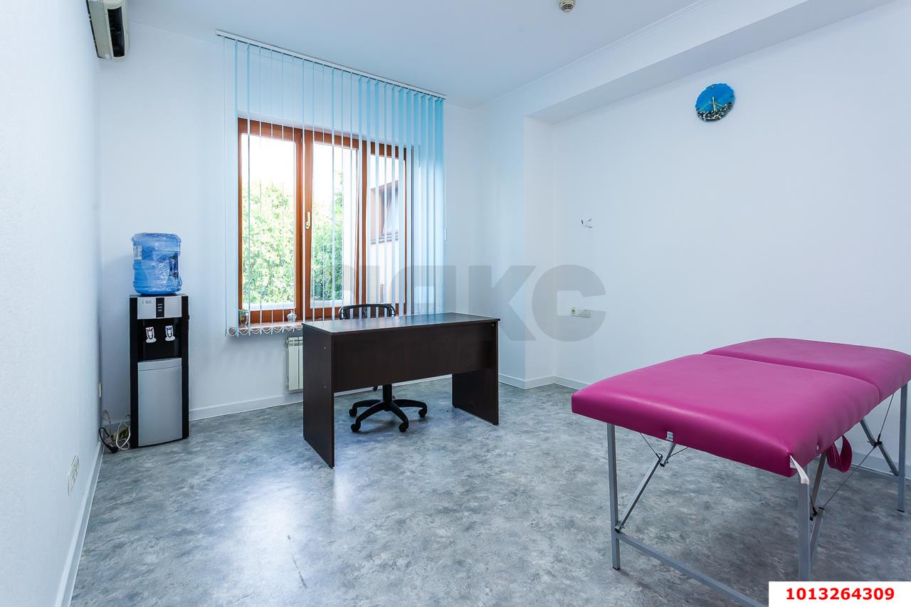 Фото №10: Коммерция 969 м² - Краснодар, Прикубанский внутригородской округ, мкр. Фестивальный, ул. Гагарина, 170/1