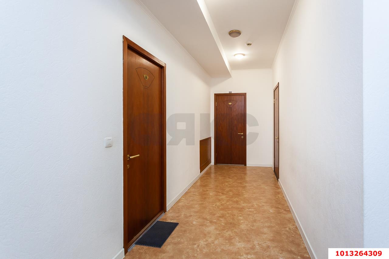 Фото №11: Коммерция 969 м² - Краснодар, Прикубанский внутригородской округ, мкр. Фестивальный, ул. Гагарина, 170/1