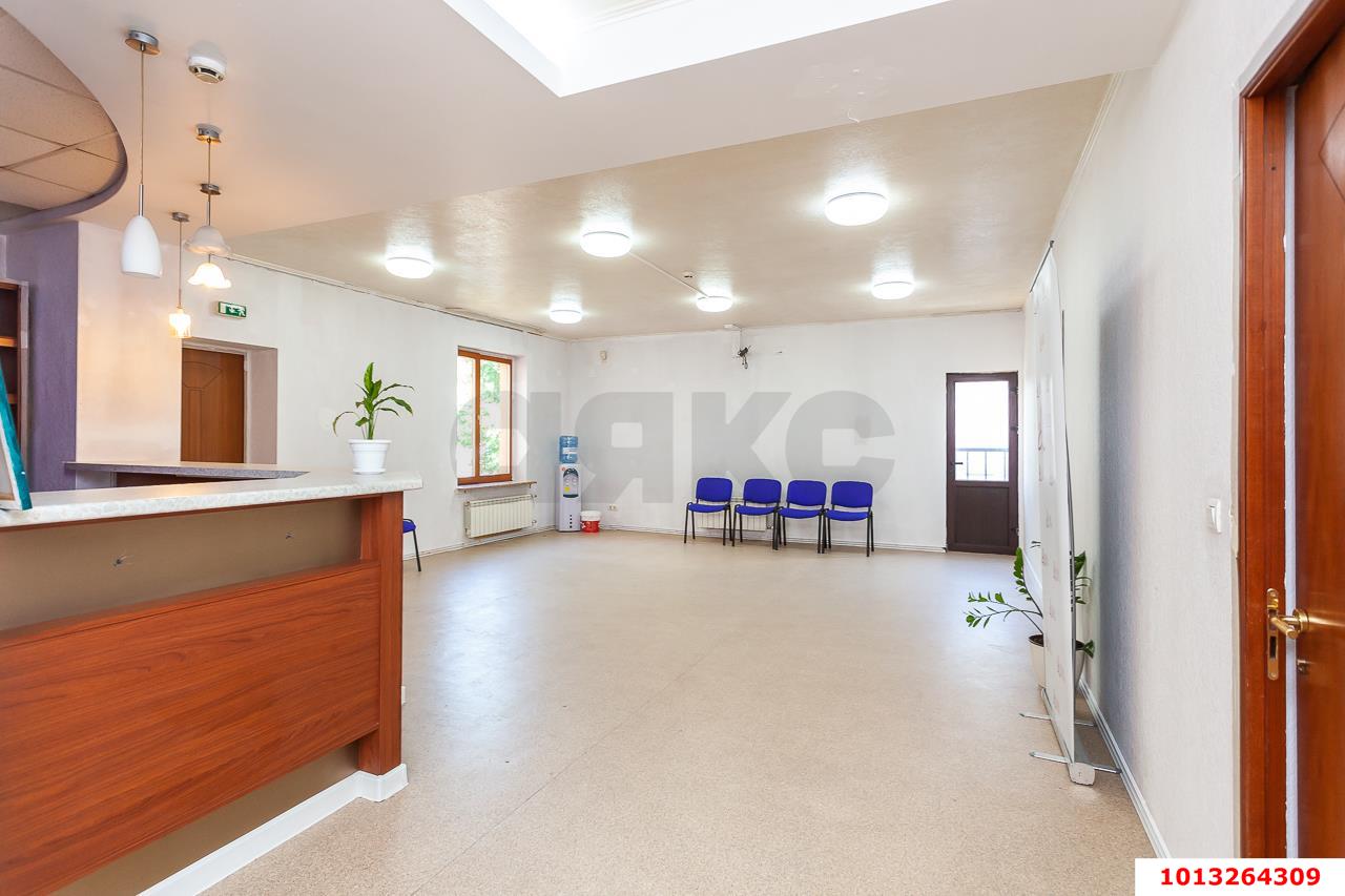 Фото №33: Коммерция 969 м² - Краснодар, Прикубанский внутригородской округ, мкр. Фестивальный, ул. Гагарина, 170/1