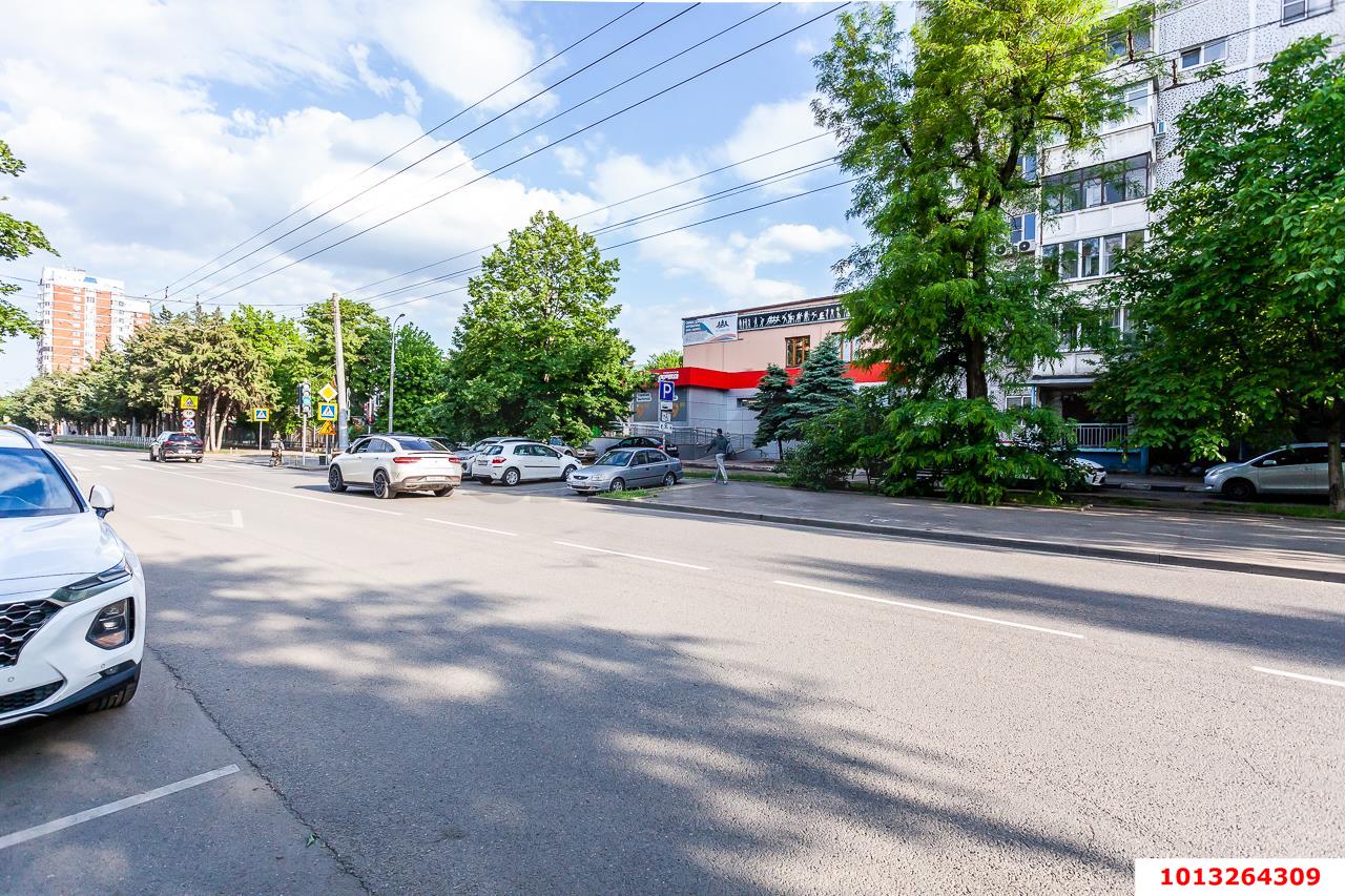 Фото №37: Коммерция 969 м² - Краснодар, Прикубанский внутригородской округ, мкр. Фестивальный, ул. Гагарина, 170/1