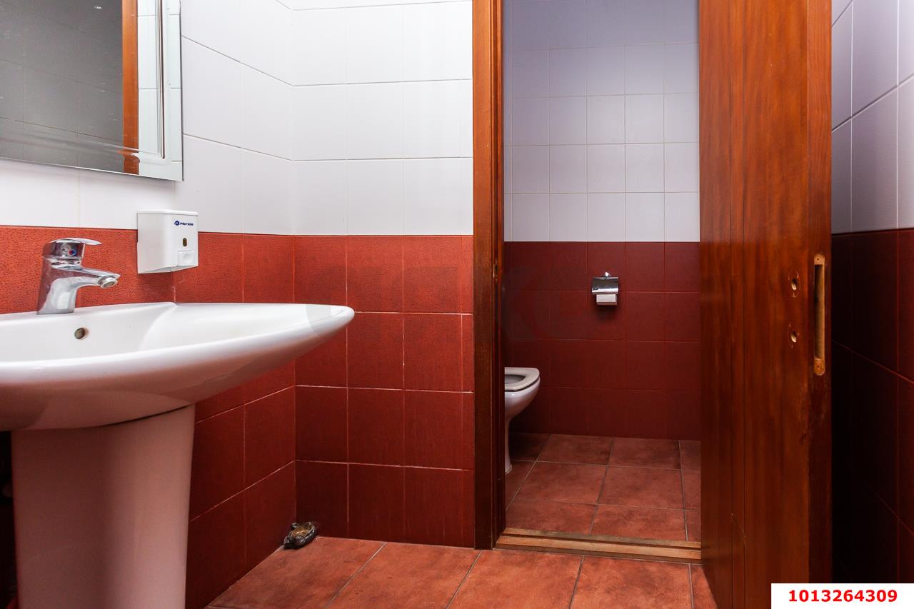 Фото №31: Коммерция 969 м² - Краснодар, Прикубанский внутригородской округ, мкр. Фестивальный, ул. Гагарина, 170/1