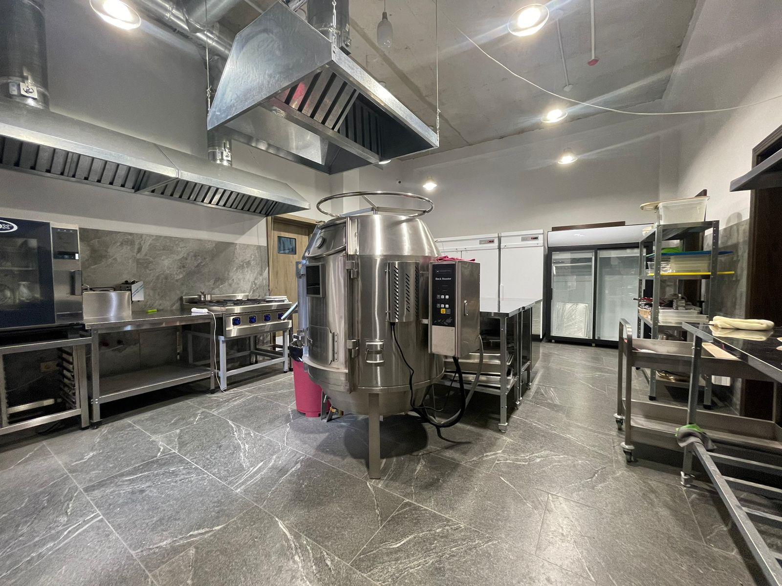 Фото №12: Коммерция 358 м² - Краснодар, Западный внутригородской округ, мкр. Фестивальный, ул. Каляева, 86