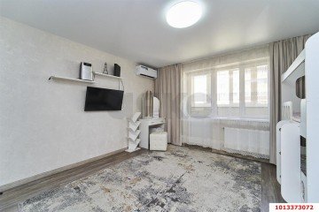 Фото №2: 1-комнатная квартира 44 м² - Краснодар, мкр. Почтовый, пр-кт имени писателя Знаменского, 9к2
