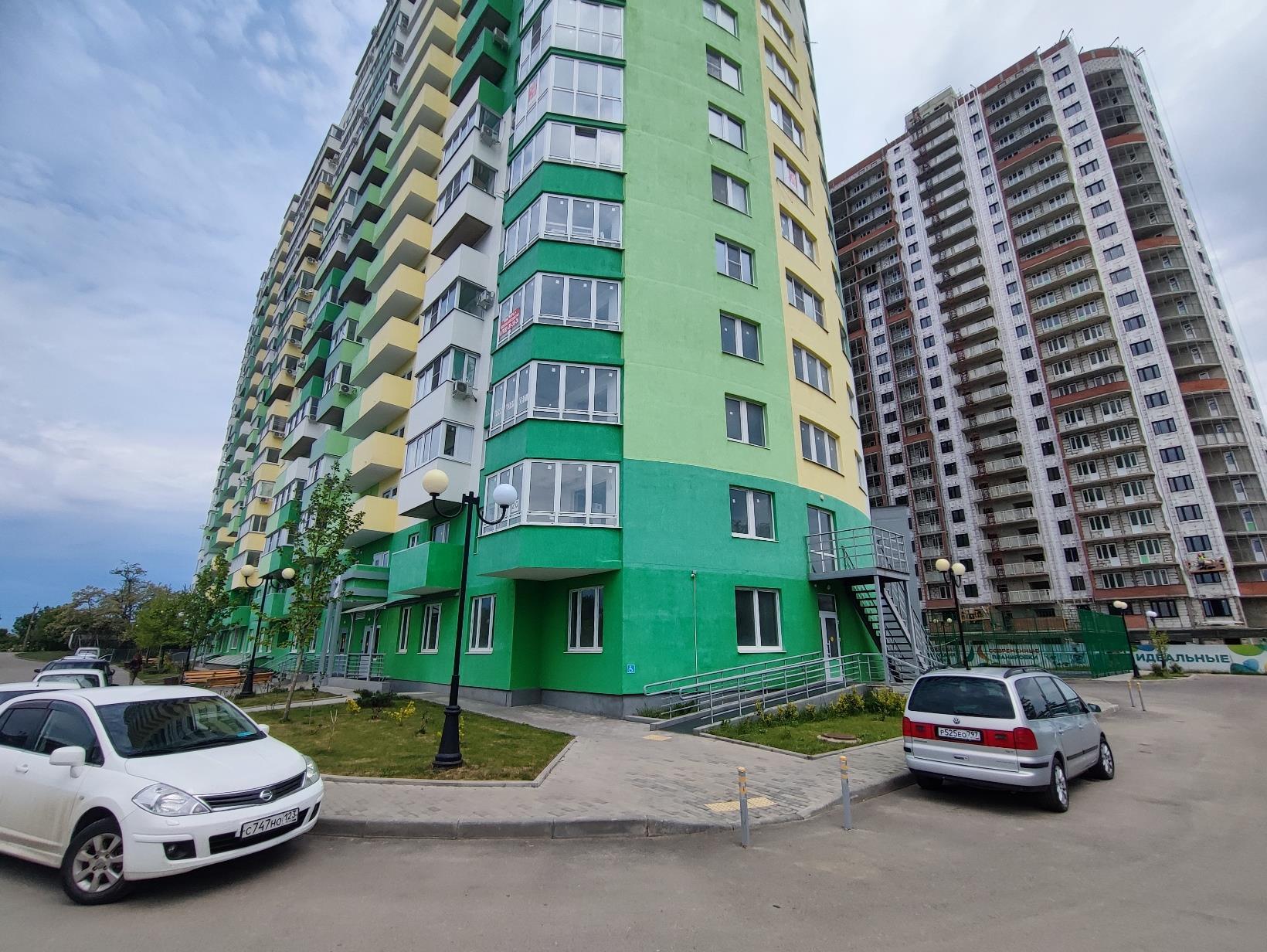 Фото №2: Коммерция 70 м² - Краснодар, Карасунский внутригородской округ, мкр. жилой комплекс Фреш, ул. имени Валерия Гассия, 4/7к1