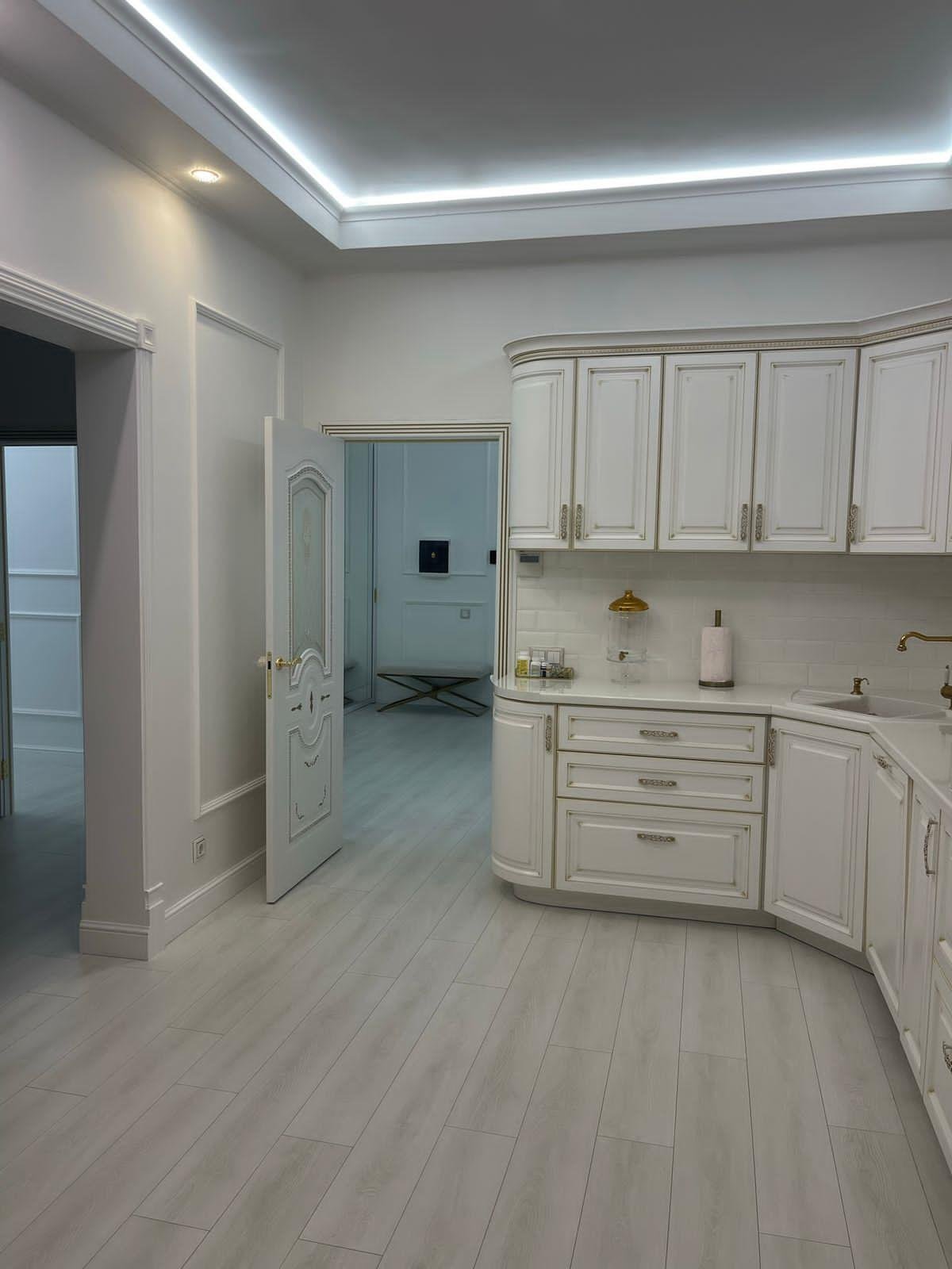 Фото №5: 3-комнатная квартира 150 м² - Краснодар, Центральный внутригородской округ, Завод Измерительных Приборов, мкр. жилой комплекс Ривьера, ул. Московская, 57/1