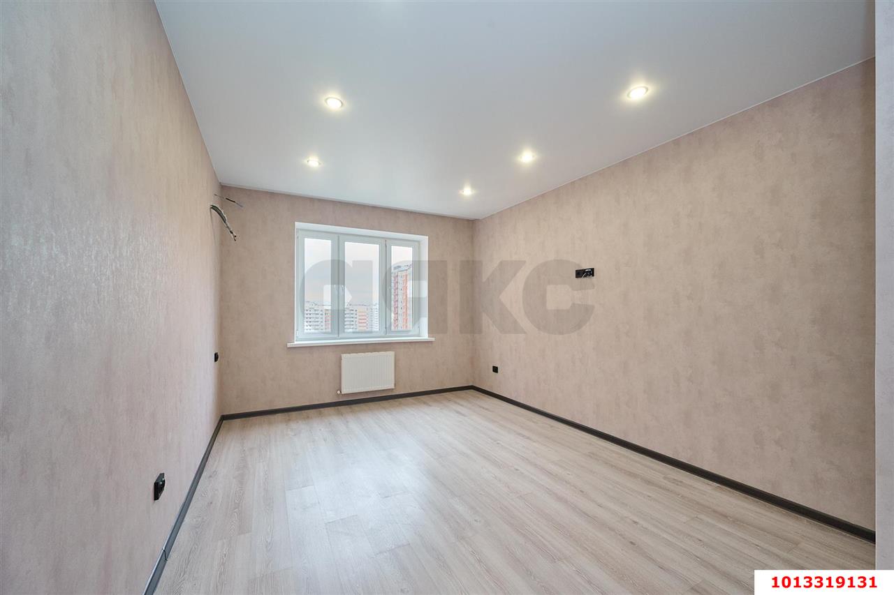 Фото №1: 1-комнатная квартира 38 м² - Краснодар, Губернский, ул. им. Героя Яцкова И.В., 19