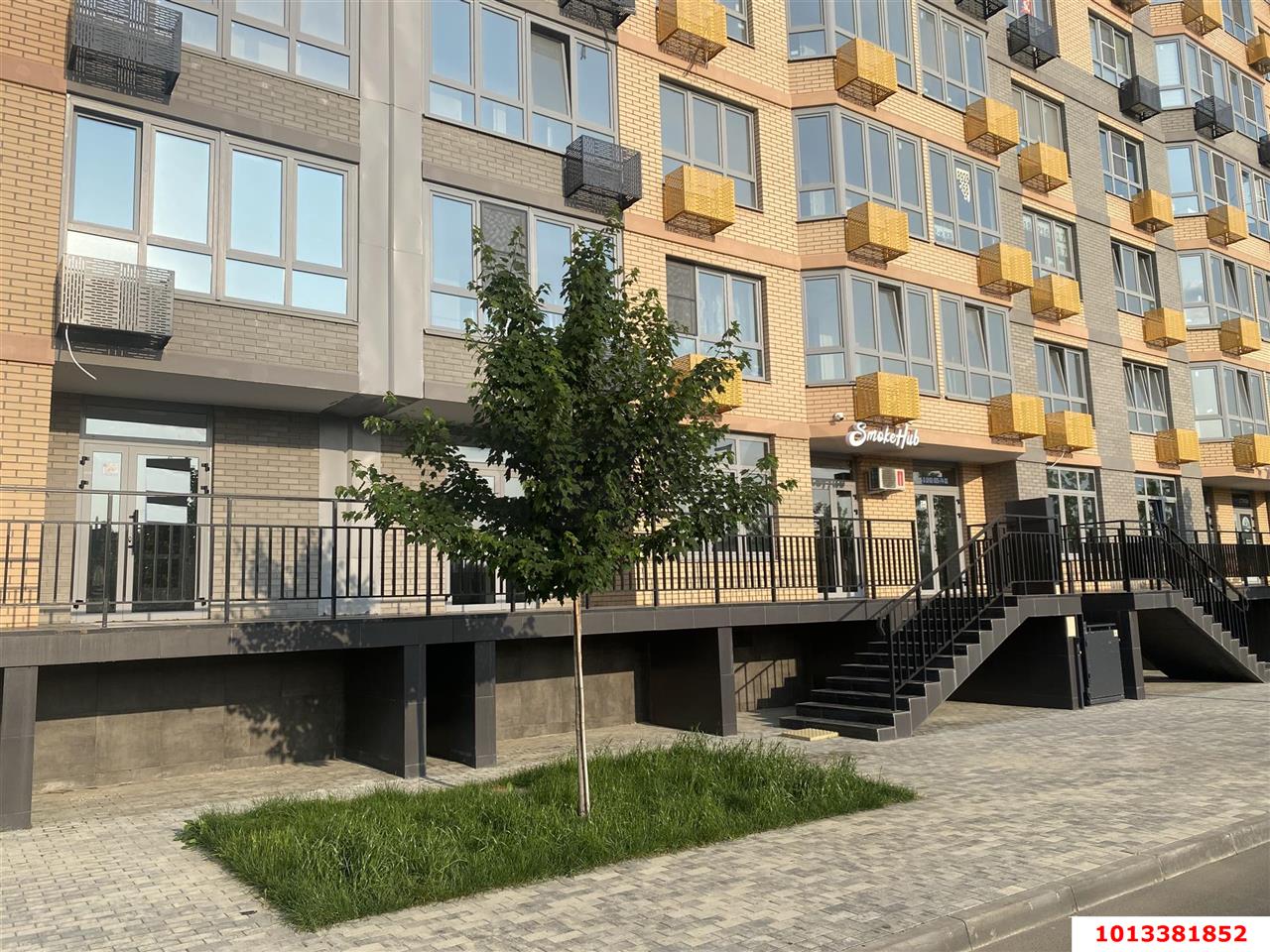 Фото №2: Торговое помещение 21 м² - Краснодар, жилой комплекс Сказка Град, ул. имени В.Н. Мачуги, 166Ак1