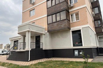 Фото №2: Торговое помещение 240 м² - Краснодар, мкр. жилой комплекс Лиговский, ул. Героя Хабибуллина, 4