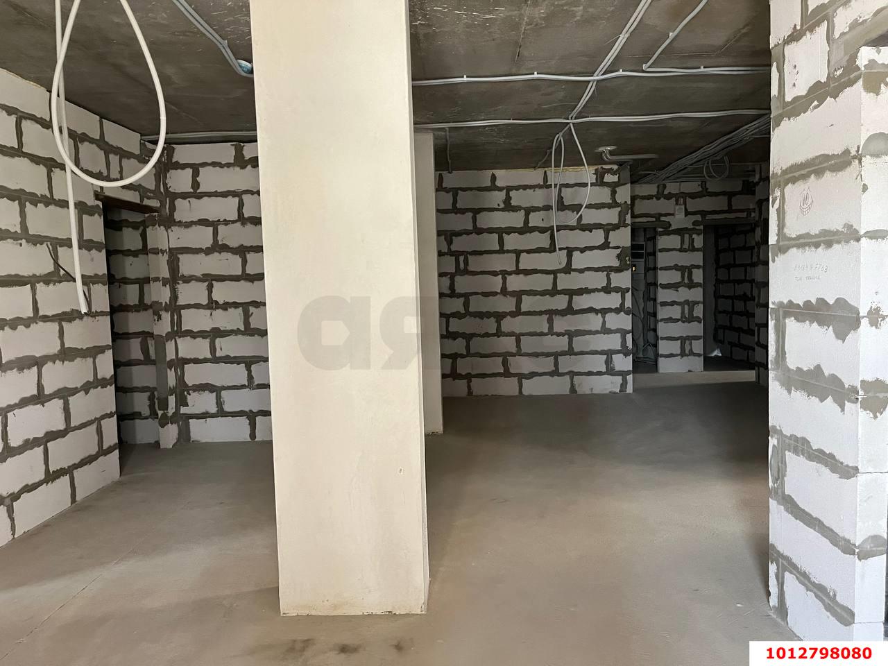 Фото №4: Торговое помещение 240 м² - Краснодар, жилой комплекс Лиговский, ул. Героя Хабибуллина, 4