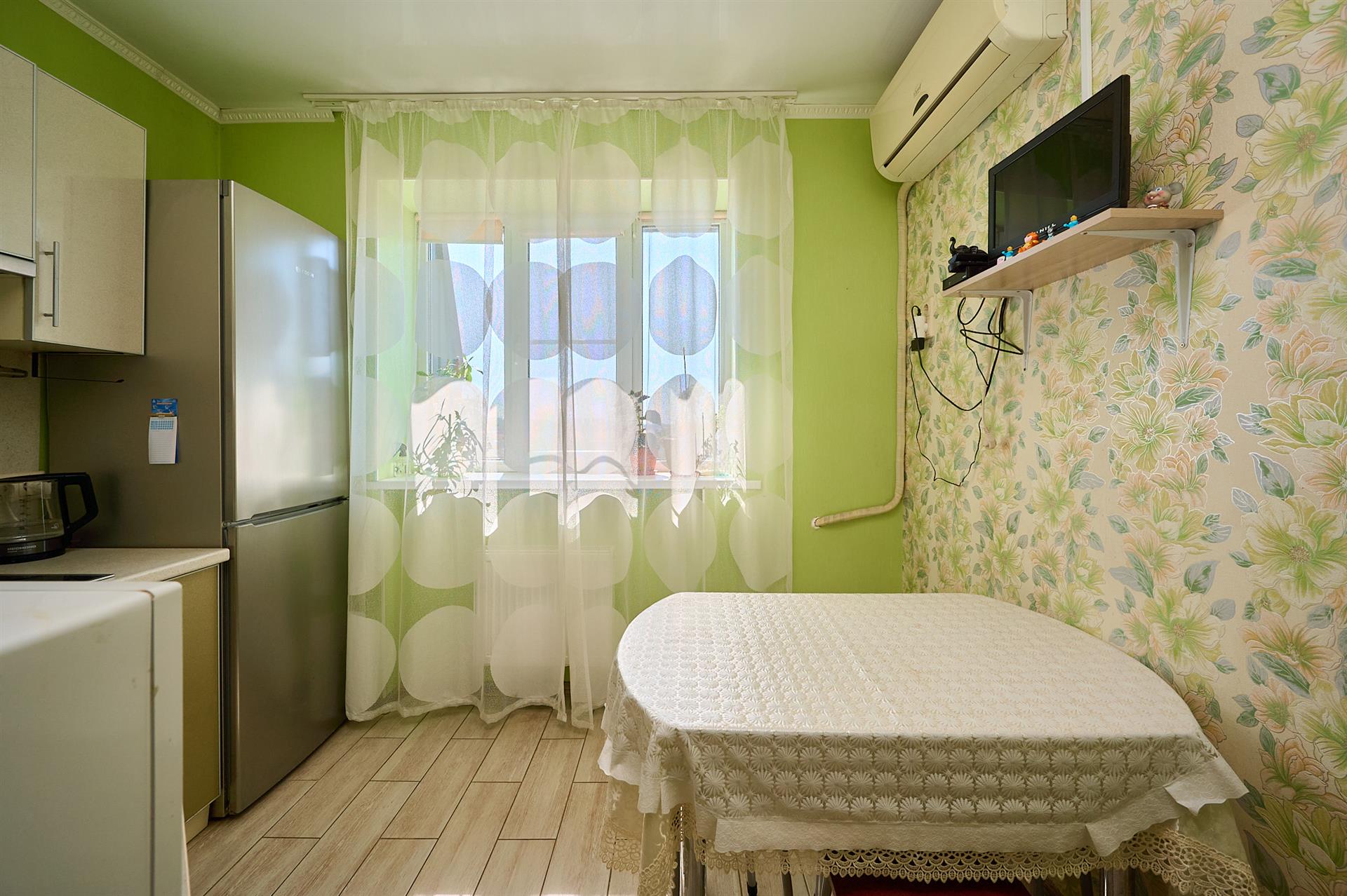 Фото №4: 2-комнатная квартира 46 м² - Краснодар, Прикубанский внутригородской округ, Завод Радиоизмерительных Приборов, мкр. Музыкальный, ул. имени Сергея Есенина, 108/2