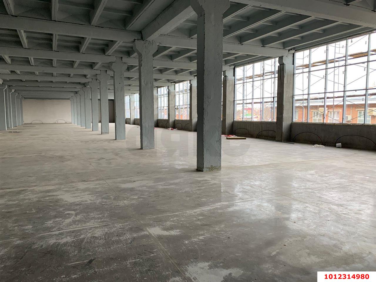 Фото №3: Офисное помещение 9000 м² - Краснодар, Центральный, ул. Красная, 176/1