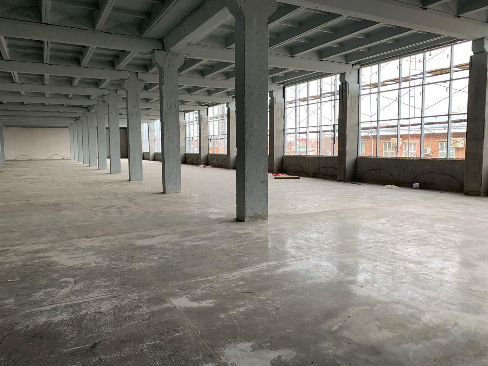 Фото №2: Коммерция 9000 м² - Краснодар, Центральный внутригородской округ, мкр. Центральный, ул. Красная, 176/1