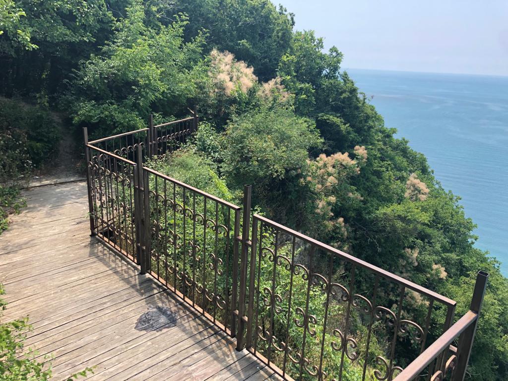 Фото №6: Коммерция 105 м² - Новомихайловский, ул. Морская, 40Д