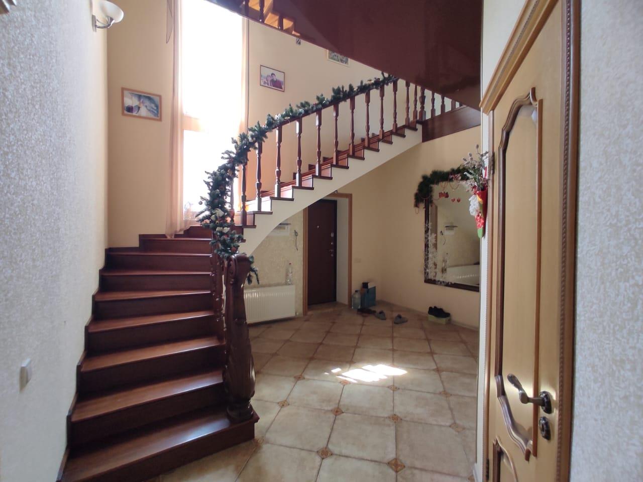 Фото №2: Дом 234 м² + 3.55 сот. - СНТ Радуга, мкр. Прикубанский внутригородской округ, ул. Анисовая, 186/1