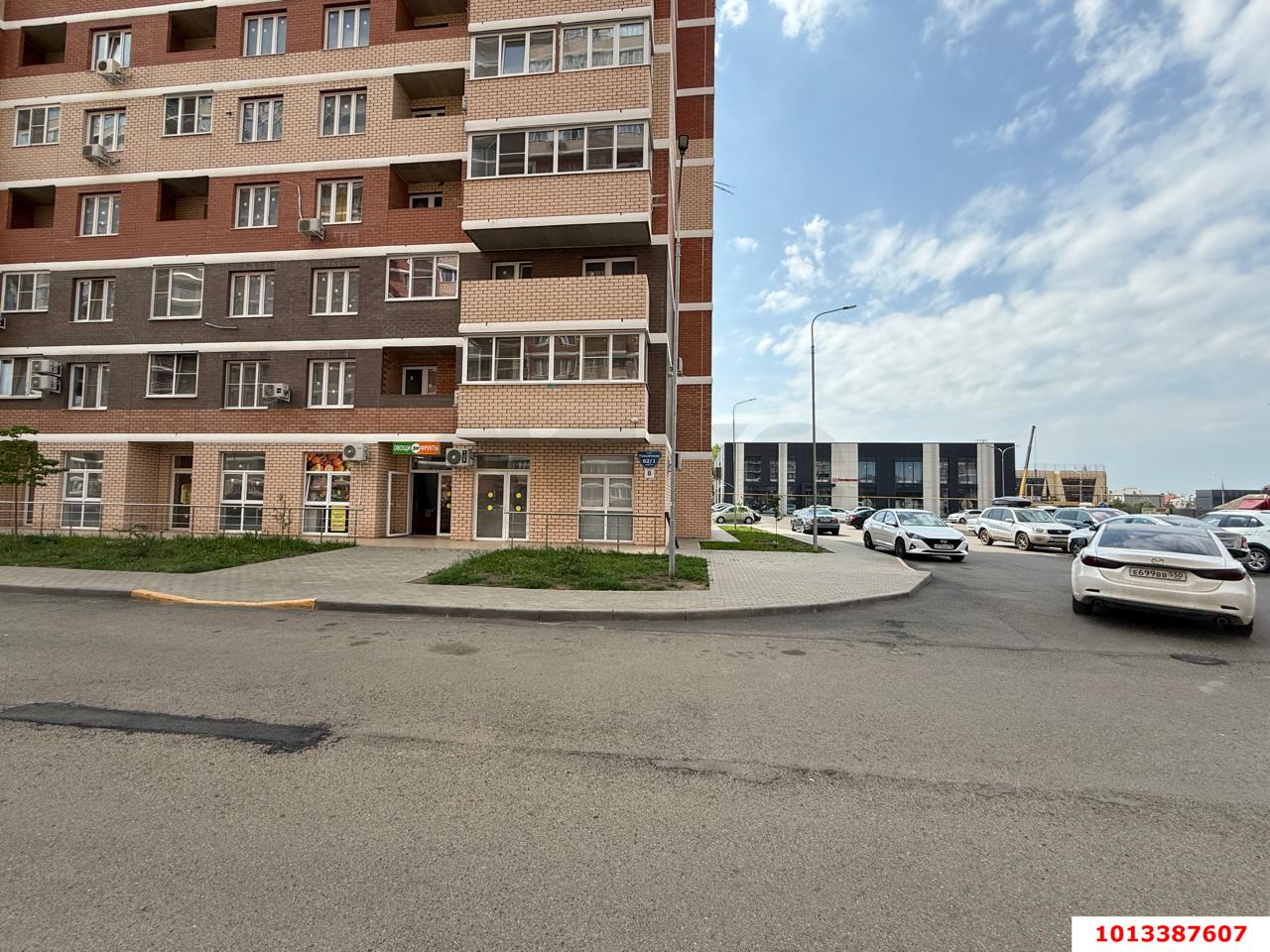 Фото №2: Торговое помещение 62 м² - Краснодар, жилой комплекс Акварели-2, ул. Тепличная, 62/1к4
