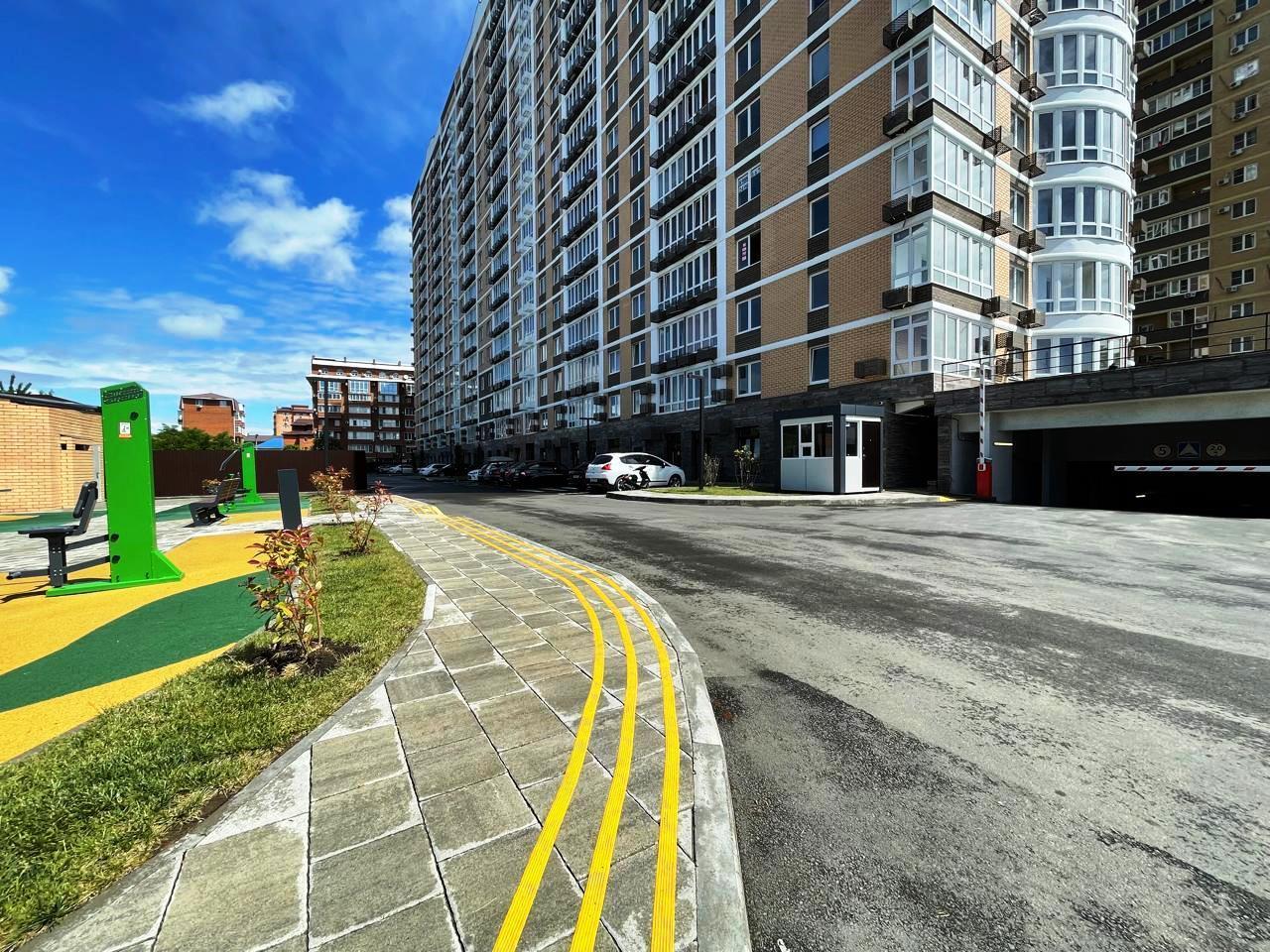 Фото №1: 2-комнатная квартира 78 м² - Краснодар, Московский, Прикубанский внутригородской округ, Завод Радиоизмерительных Приборов, мкр. Музыкальный, ул. Московская, 112