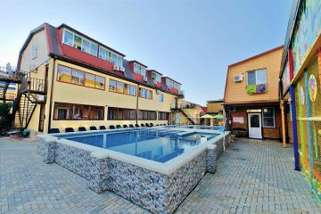 Фото №1: Коммерция 3000 м² - Анапа, ул. Морская, 20