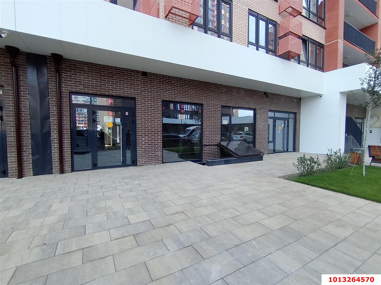 Фото №4: Торговое помещение 75 м² - Знаменский, Родные Просторы, ул. Природная, 10Бк1