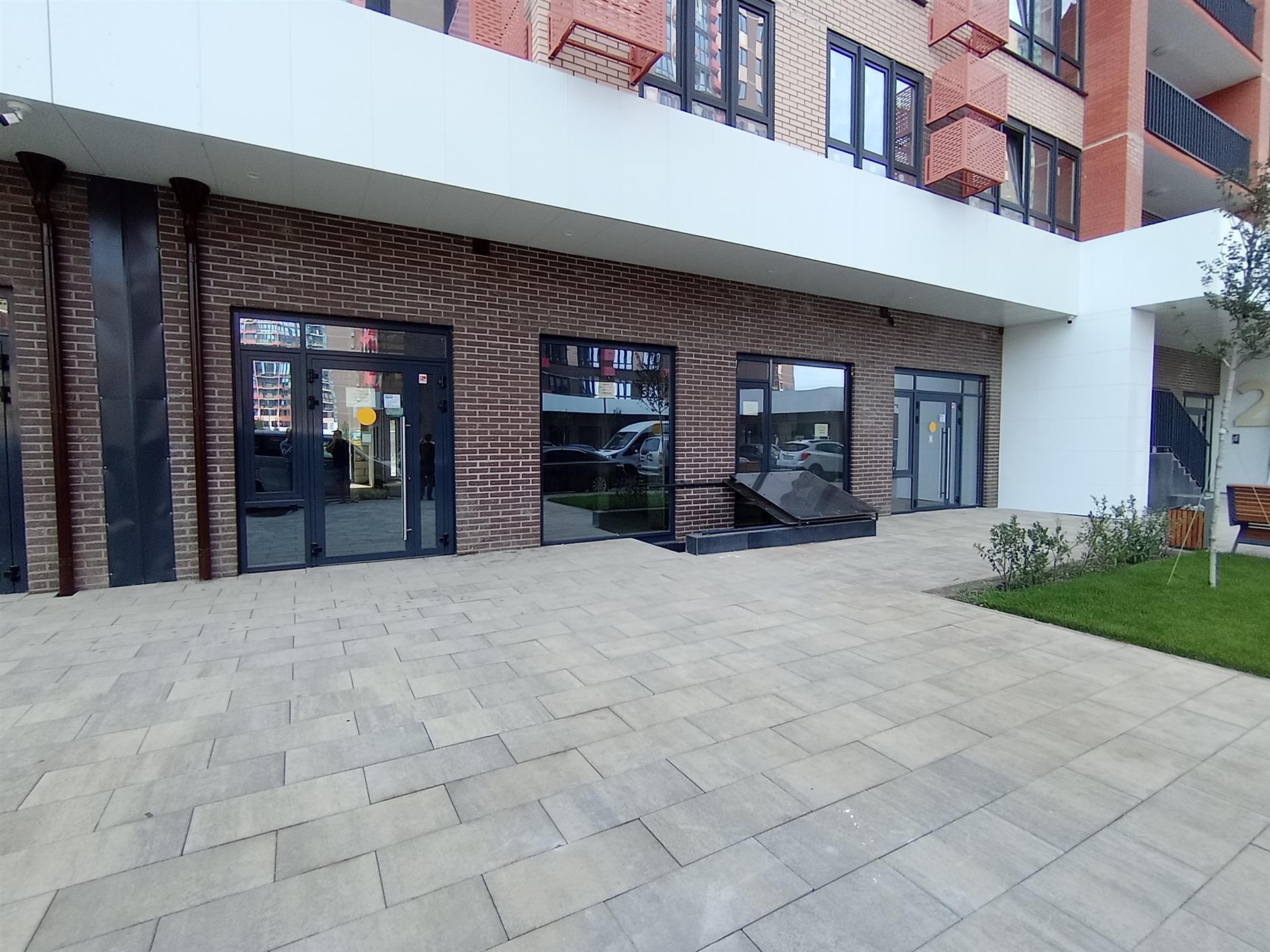 Фото №4: Коммерция 75 м² - Знаменский, Карасунский внутригородской округ, мкр. Родные Просторы, ул. Природная, 10Бк1