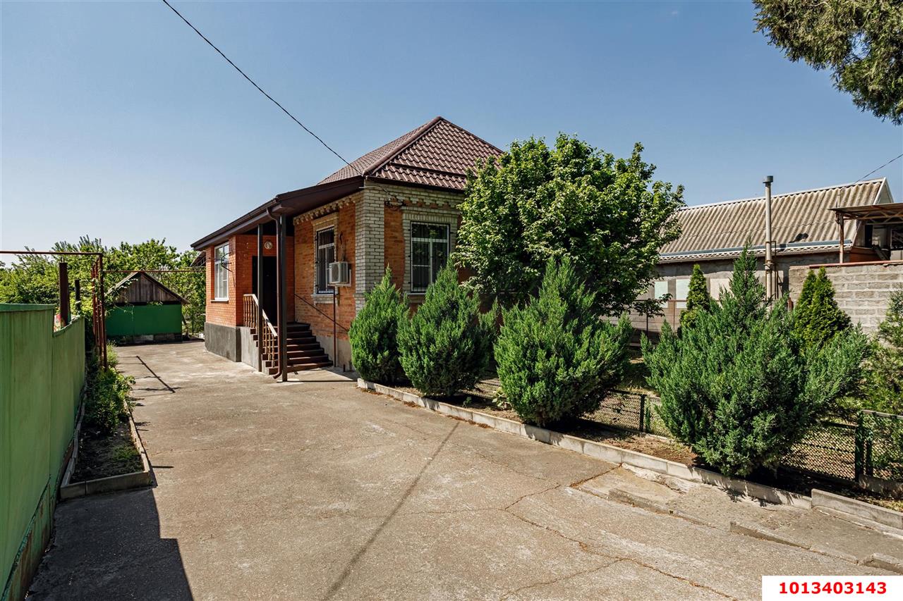 Фото №1: Дом 74 м² + 9.6 сот. - Краснодар, мкр. Карасунский внутригородской округ, ул. Фадеева, 337