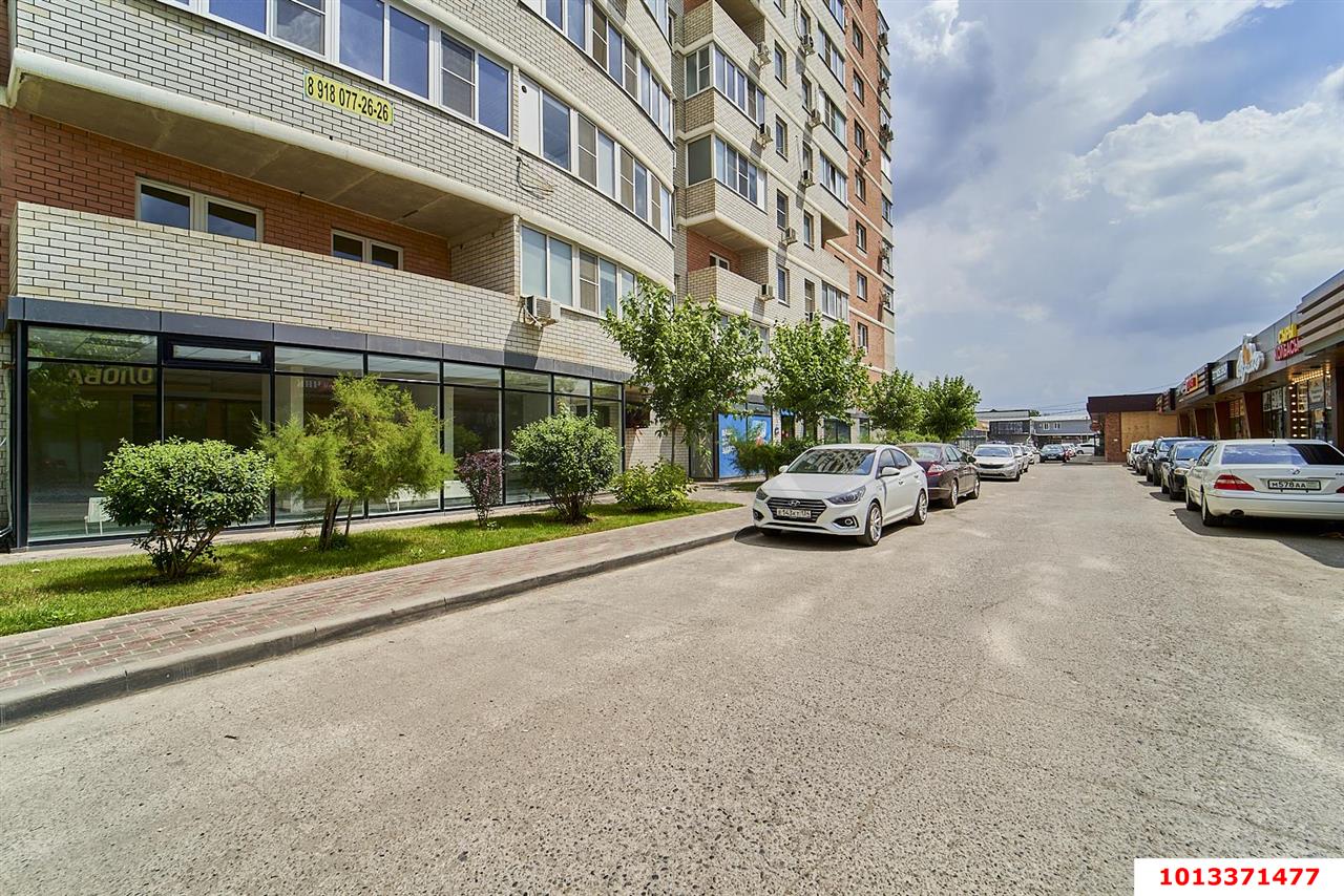 Фото №2: Торговое помещение 108 м² - Краснодар, жилой комплекс Инсити-Парк, ул. Командорская, 1к1
